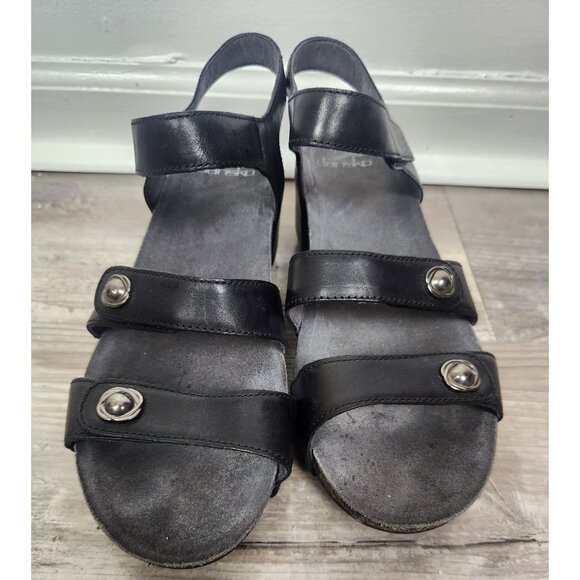 Dansko Women's Sz. 40 Savannah Cork Wedge Black Leather Sandals - Picture 2 of 8